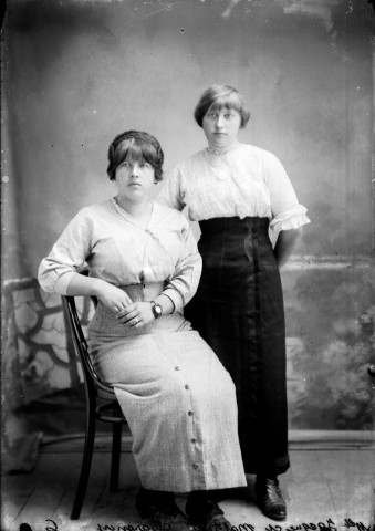 Mesdemoiselles Marie-Louise Jacques et Herminie Mathieu. Charency