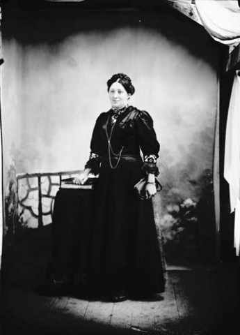 Femme Vuillermet. Mièges