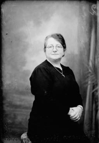 Sage-femme Jeannera. Mignovillard