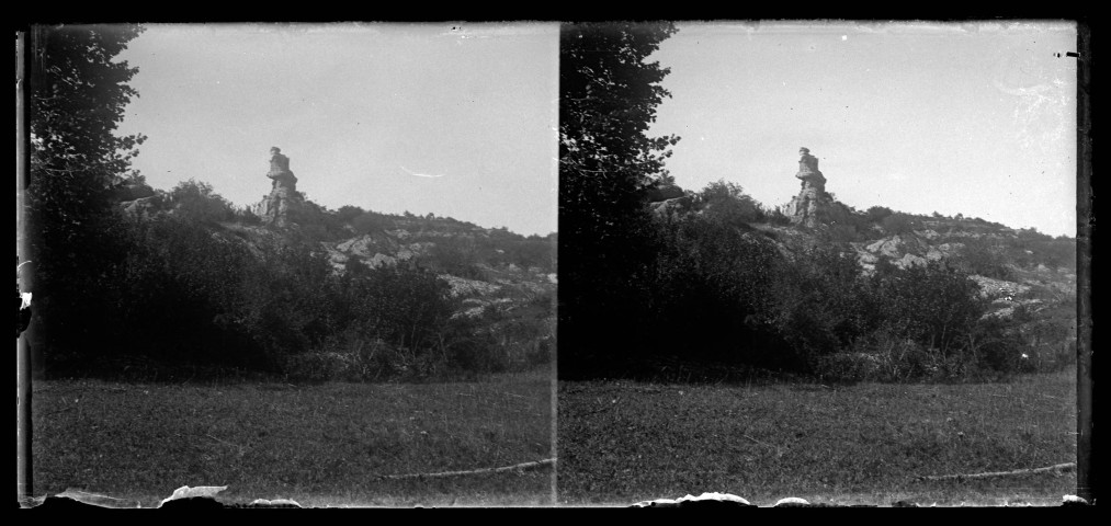 Rocher des Commères à Bourg-de-Sirod..