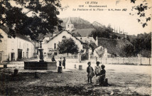 Montmorot (Jura). 1916. La fontaine et la place. Paris, B.F.