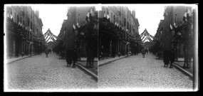 Fêtes de Pasteur et réception du Président de la République, Monsieur Millerand, à Lons-le-Saunier : pavoisement rue Lafayette.