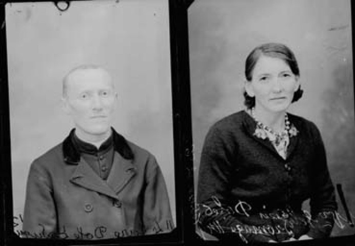 Identités. Curé Dole. Bedugue / Veuve Félicien Dole. Esserval