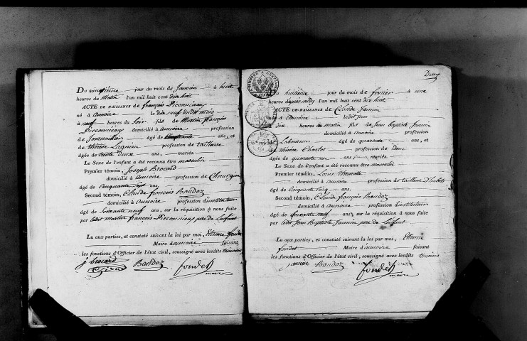 Naissances, mariages, décès, publications de mariage.