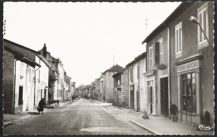 Cousance - Grande rue