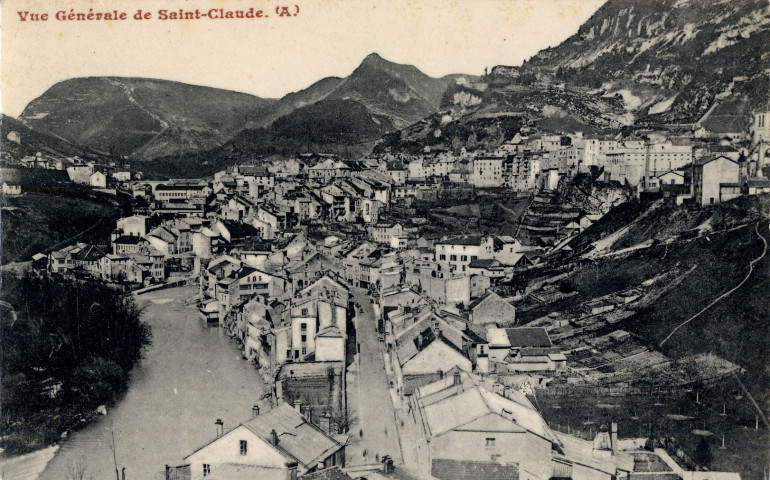 Saint-Claude (Jura). (A). Une vue générale.