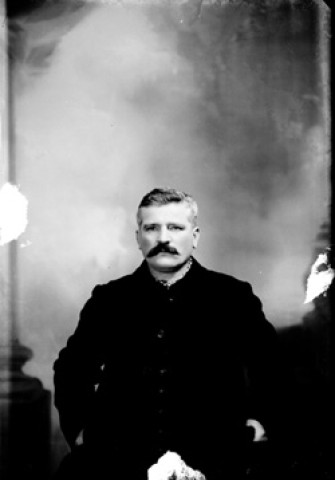 Monsieur Ardito. Bief-des-Maisons