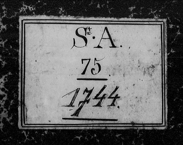 Série communale : baptêmes, mariages et sépultures, 1er janvier 1744 - 3 janvier 1745, 1er janvier 1745 - 2 janvier 1746, double du 1er et 2 janvier 1745, 2 janvier 1746 - 15 janvier 1747, 18 janvier - 28 décembre 1747.