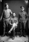 Trois militaires canadiens
