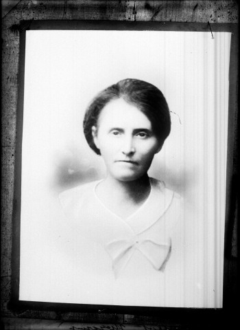 Reproduction. Une femme Paillot. Nozeroy