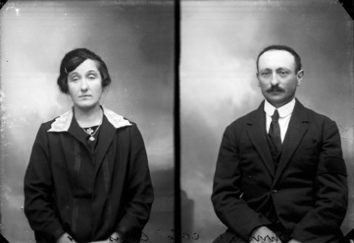 Identités. Cerniébaud. Café. Crans