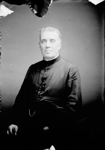 Curé Pichon. Etoile