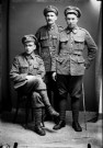 Trois militaires canadiens