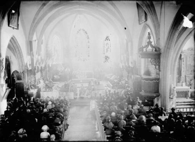 Intérieur d'une église