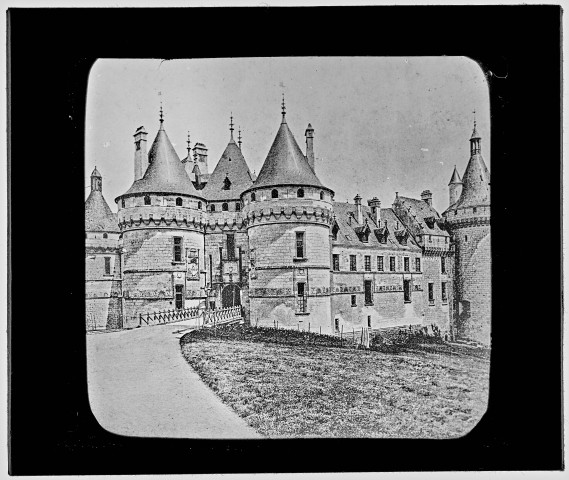 Reproduction d'une vue du château de Chaumont-sur-Loire.