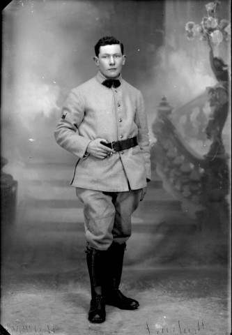 Militaire Mouthenet. Onglières