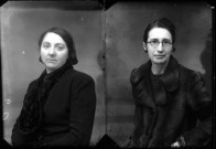 Identités. Martelet, institutrice. Nozeroy / Marcelle Martin. Bief-du-Fourg