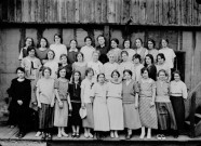 Groupe de jeunes filles. Chaux-des-Crotenay