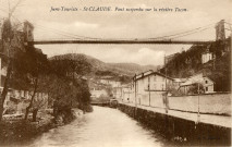 Saint-Claude (Jura). Pont suspendu sur la rivière du Tacon.