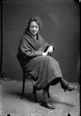 Institutrice. Molpré