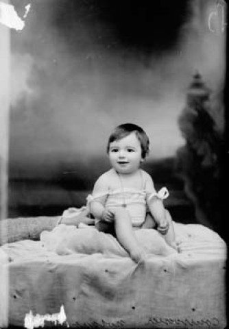 Un enfant Courvoisier. Notaire