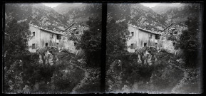Deux maisons en montagne près de Prats-de-Mollo.