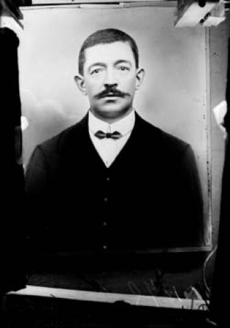 Reproduction. Monsieur Pasteur. Censeau