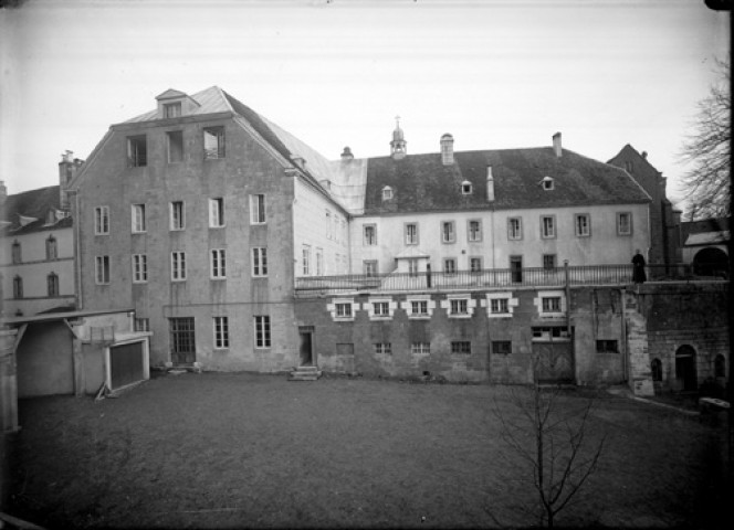 Séminaire, vue extérieure