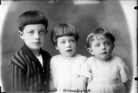 Trois enfants Novarina. Censeau