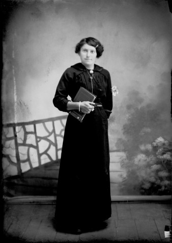 Mademoiselle Angèle Bourgeois. Froidefontaine