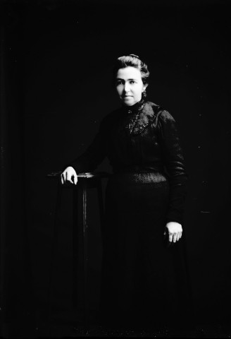 Une femme Eugène Royet. Cerniébaud