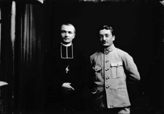 Militaire et curé. Bourot, Bottier. Chapois