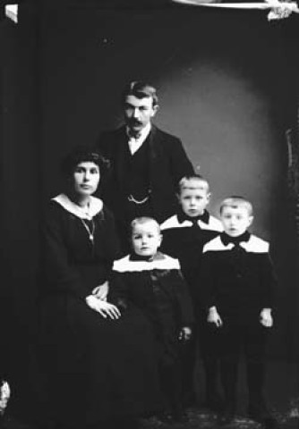 Famille Jeannot Legrand. Bief-du-Fourg