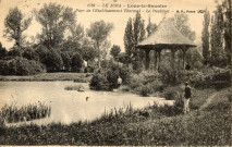 Lons-le-Saunier (Jura). 1759. Le parc de l'établissement thermal et le pavillon. Paris, B.F.