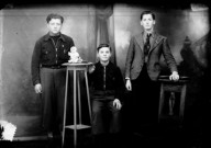 Trois hommes Chauvet. La Latette