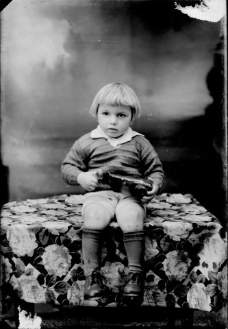 Enfant M. Onglières