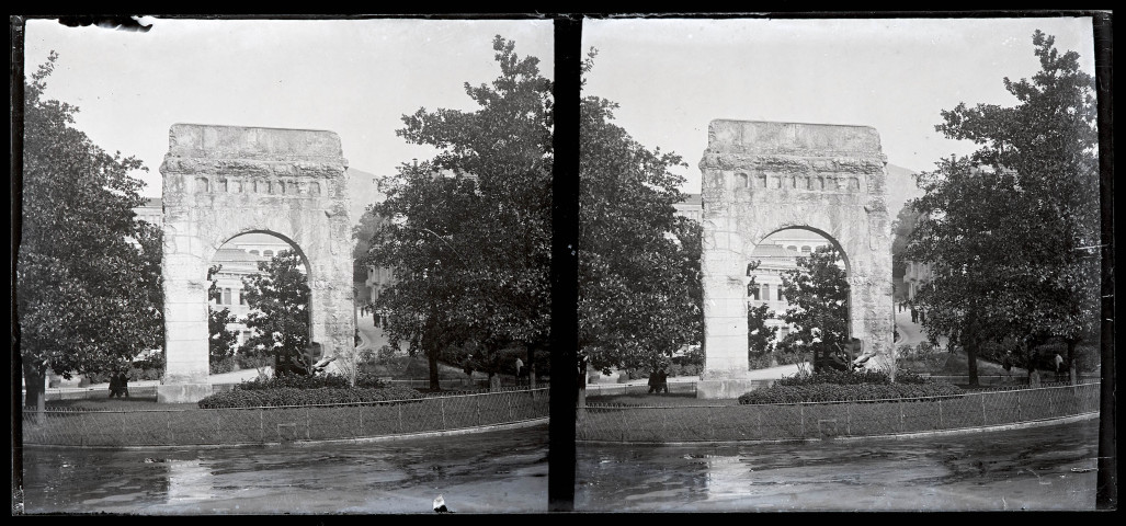 Arc de Campanus à Aix-les-Bains.