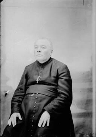 Curé. Bief-des-Maisons