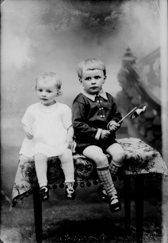 Deux enfants J.Boujeailles