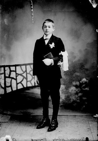 Communiant Henri Brocard. Nozeroy