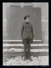 Portraits du Corps des forestiers canadiens et autres troupes : militaire du 165e bataillon canadien, de face.