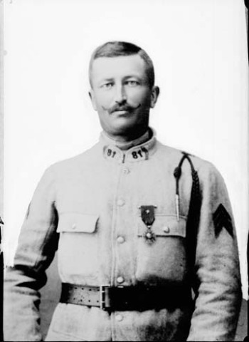 Reproduction. Militaire Delacroix. Esserval-Combe