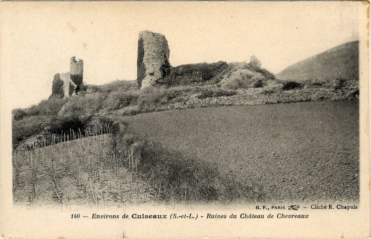 Chevreaux (Jura). Vue des ruines du château de Chevreaux. Carte portant le n° 140 et intitulée : Environs de Cuiseaux (S. et L.) - Ruines du château de Chevreaux.