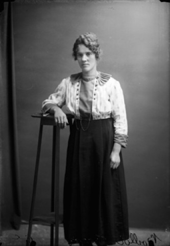 Jeune fille Boillot. Fraroz