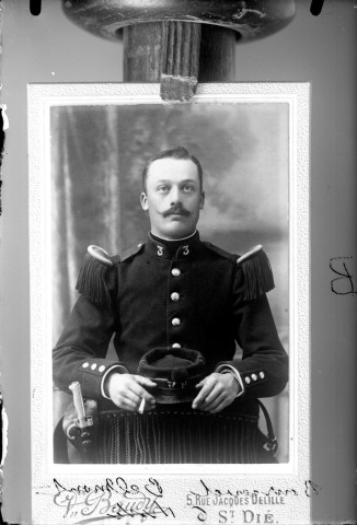 Reproduction. Militaire Bourcevet. Belmont