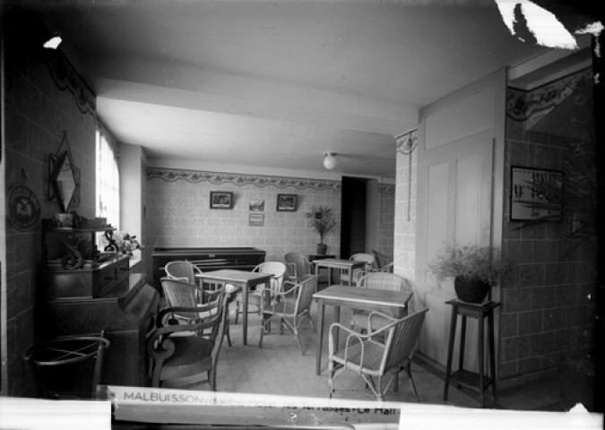 Hôtel, Les terrasses. Le hall. Malbuisson