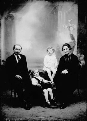 Famille Jeunet. Facteur. Censeau