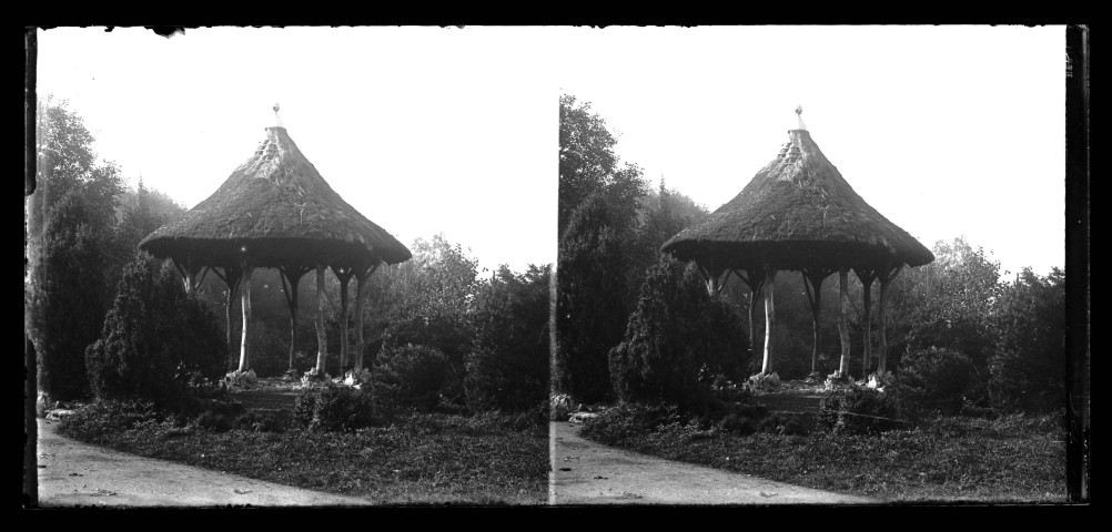 Kiosque du Parc des Bains à Lons-le-Saunier.